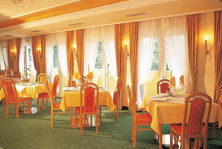 Hotel Maria Theresia Silandro Eksteriør billede